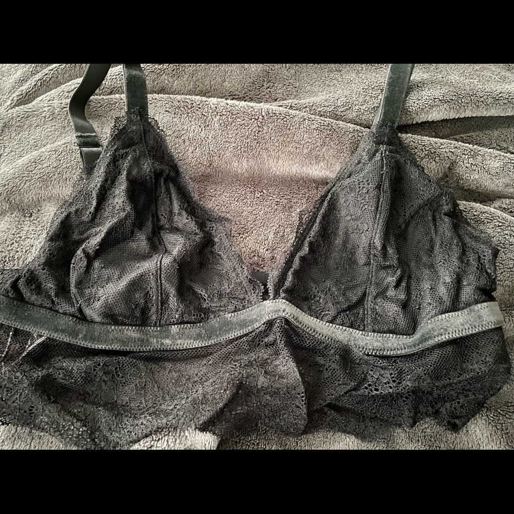 Victoria’s 2 Secret Black Bralettes - Brand New w/ Tags SZ Large